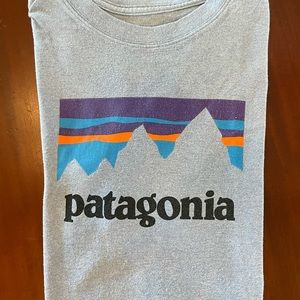Patagonia men’s shirt size S